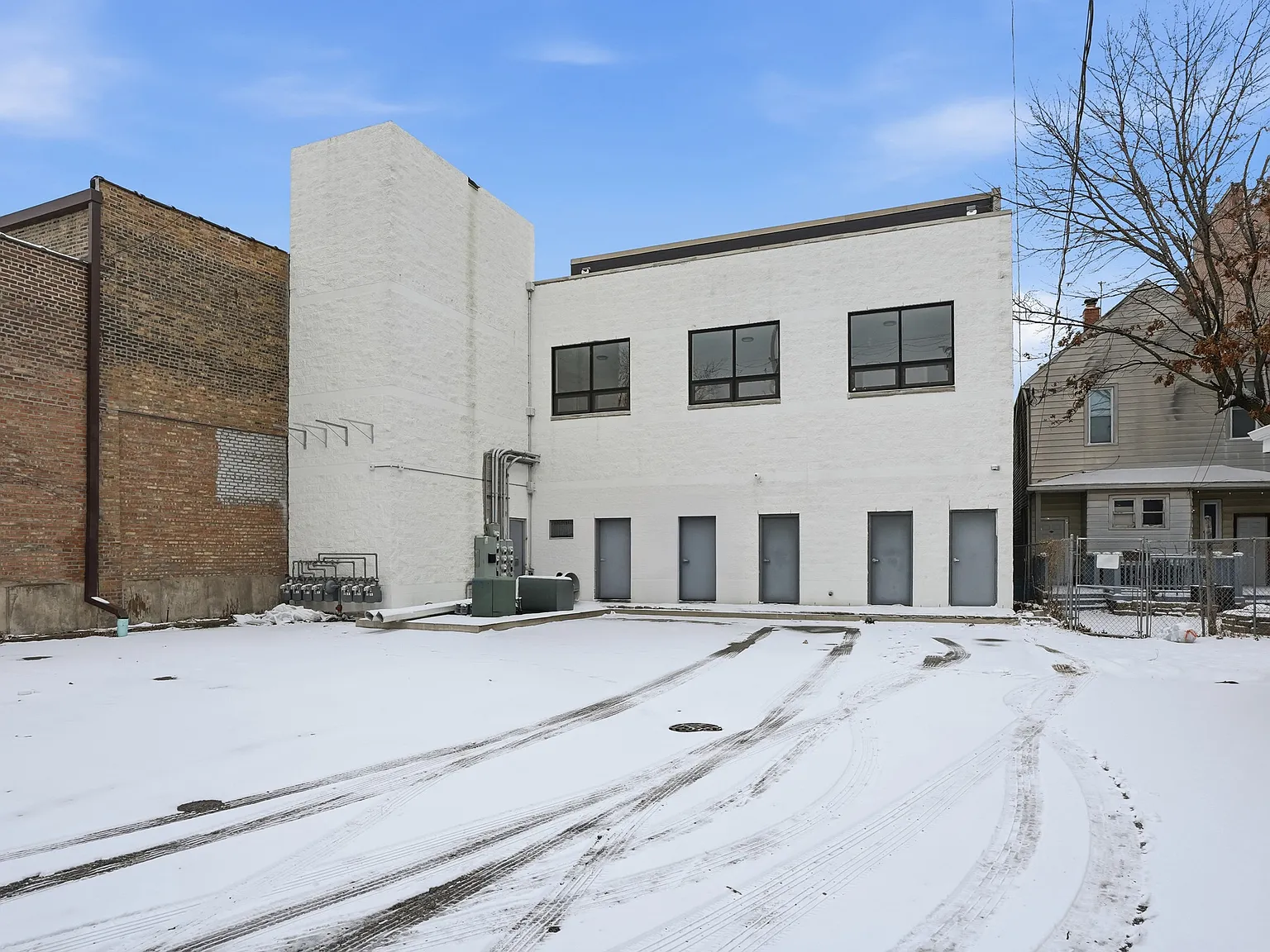 2 bed, 1063 sqft, $2,400 — Photo 3