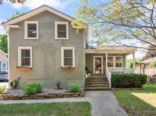 748 Illinois St, Geneva, IL 60134