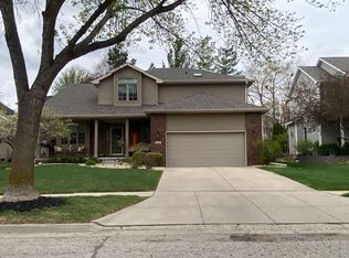 7037 Eagle Ridge Cir, Lincoln, NE 68516