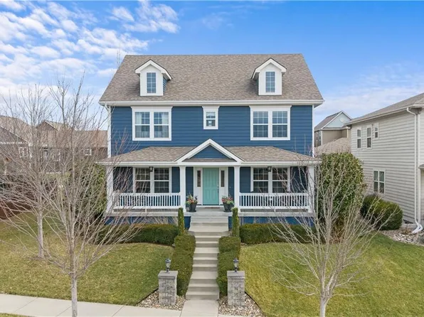 917 SW Longview Park Dr, Lees Summit, MO 64081