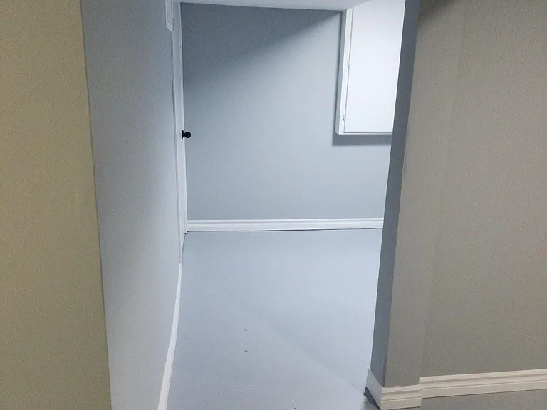 201 Harmony Rd N — Photo 5