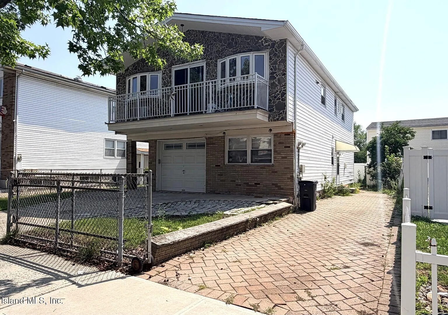 2 bed, 2228 sqft, $2,300 — Photo 1