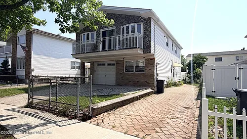 79 Longdale St #1 Photo 1