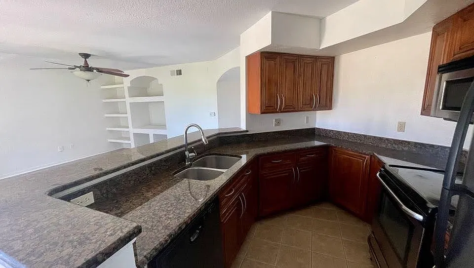 7340 Westpointe Blvd #312