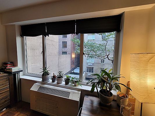 5th image of 41 W 58th St APT 4E