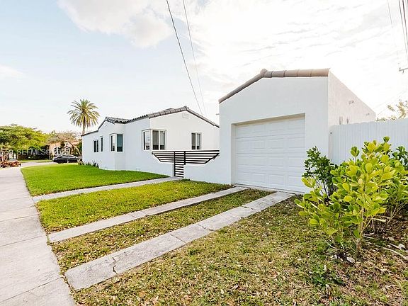 5th image of 2101 SW 16th Ter