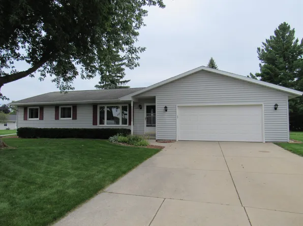 2781 Tulip Ct, Green Bay, WI 54313