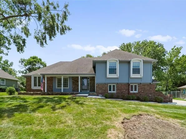 9609 W 105th Ter, Overland Park, KS 66212