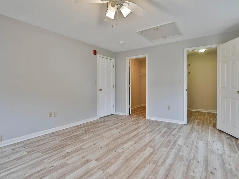 54 Vandora Dr — Photo 11