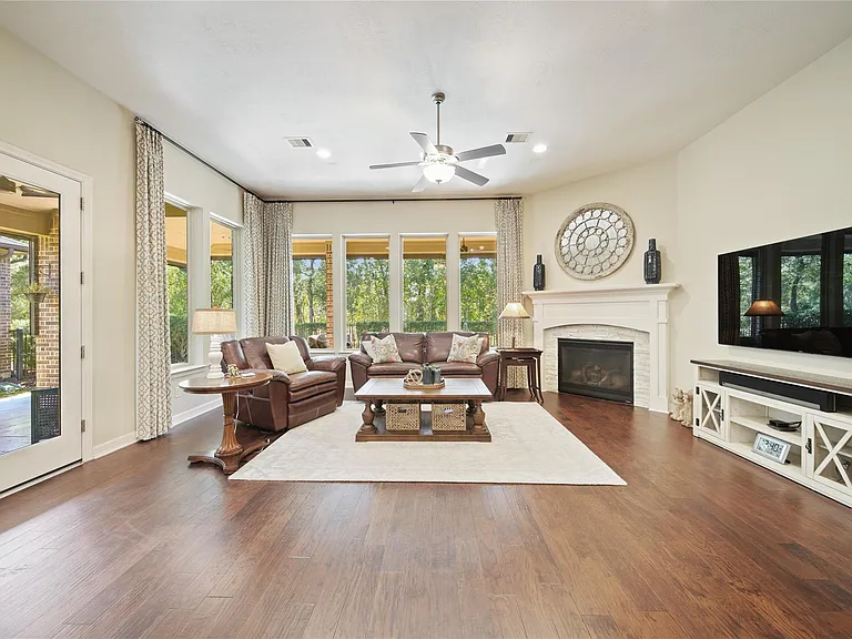 9510 Spring Rose Dr — Photo 7