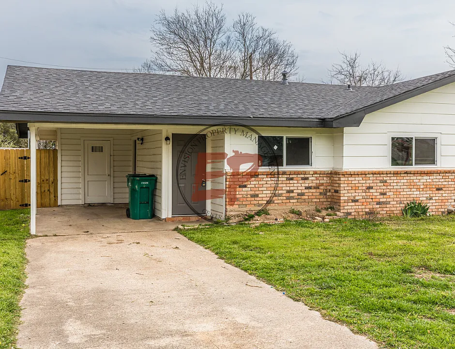 107 Shirley Dr #1