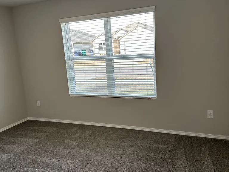 10004 SW 42nd St — Photo 14