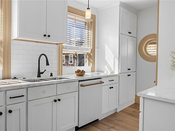 3rd image of 18 Barney St #2