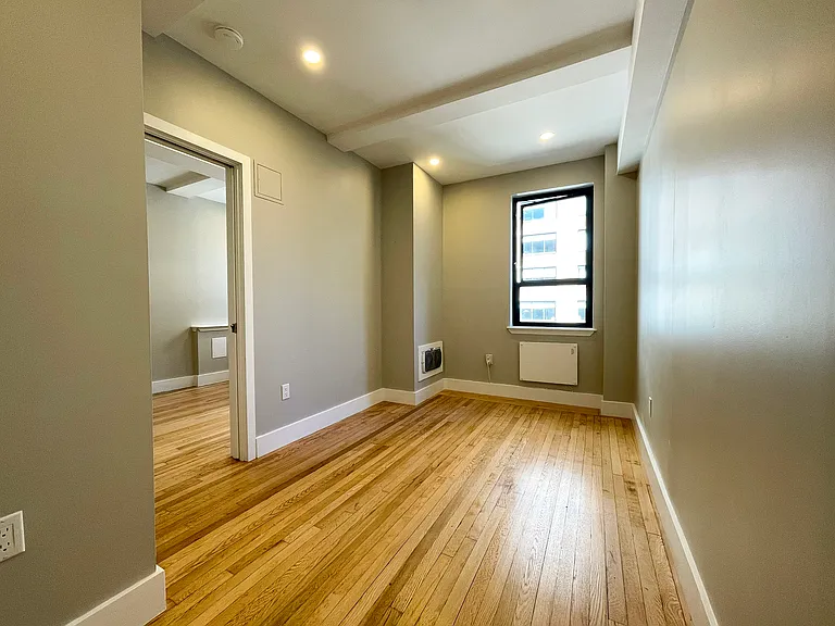 11 Waverly Pl #10I — Photo 6