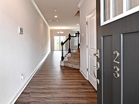 2nd image of 23 Planters Pl