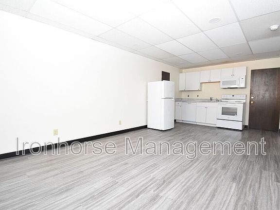 4th image of 801 W Villard St APT 32