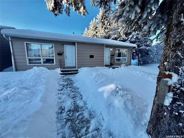 UNIT A & B-129 1st AVENUE W, Margo, SK S0A 2M0