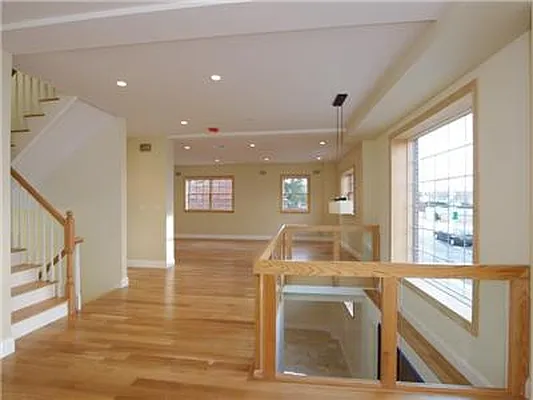 Sold by Exclusive Properties Sotheby's International Realty | media 9