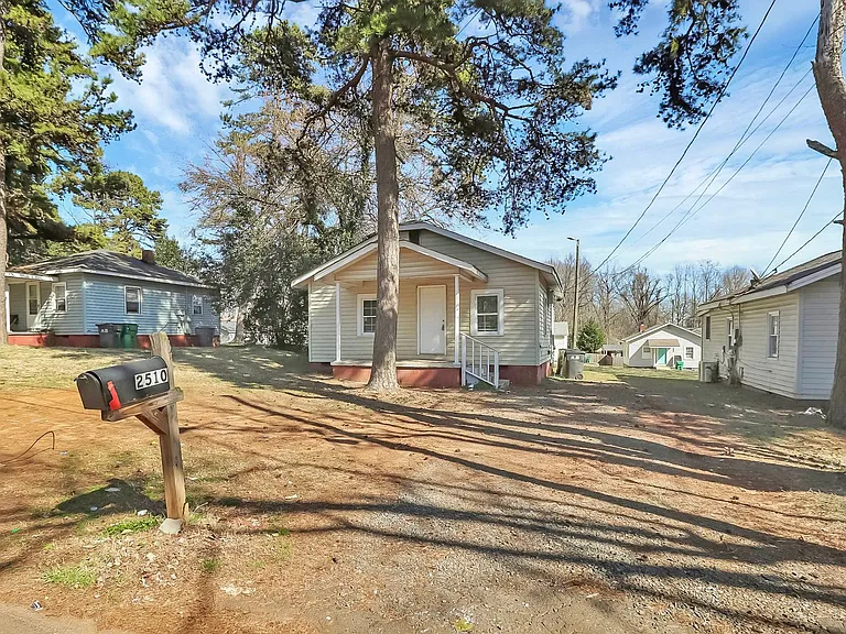 2510 Hemphill St — Photo 30