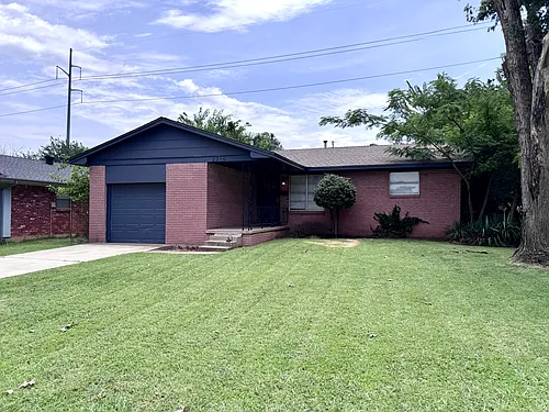 2216 Marshall Dr Photo 1