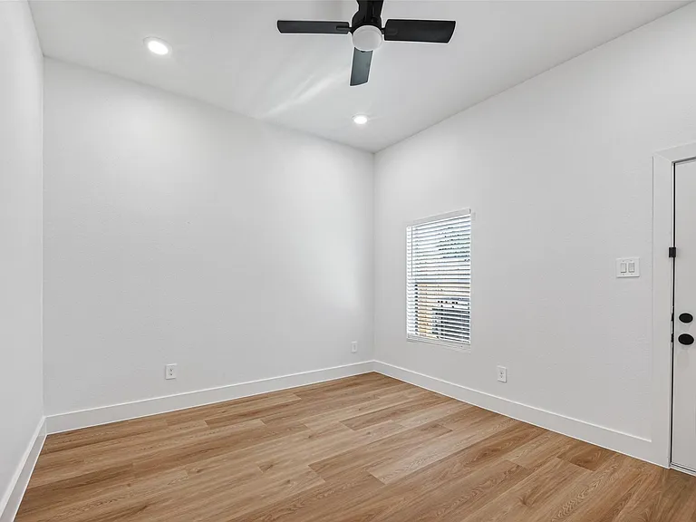 7840 Nashville St #B — Photo 36