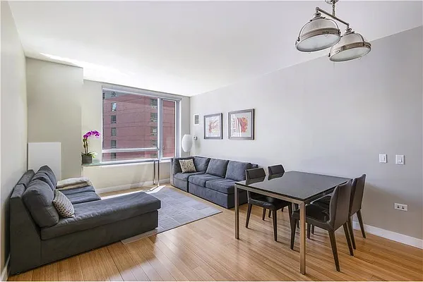 Sold by R New York | media 1