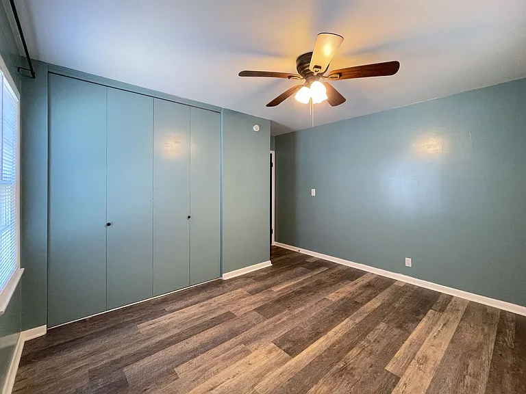 302 N Reno Ave — Photo 12