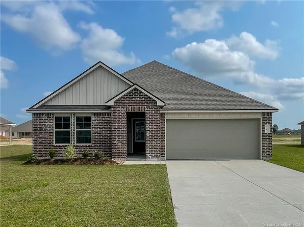 8107 Kelsey Ln, Iowa, LA 70607