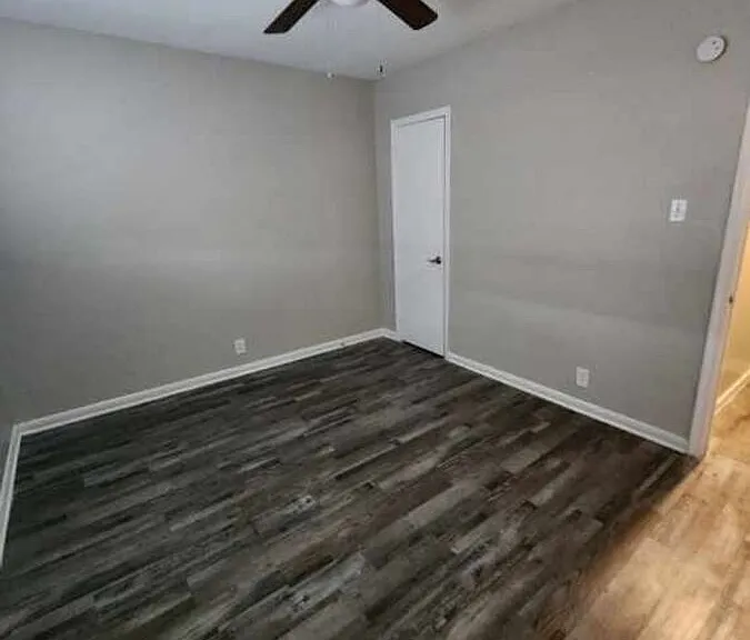 1729 Cox St — Photo 361