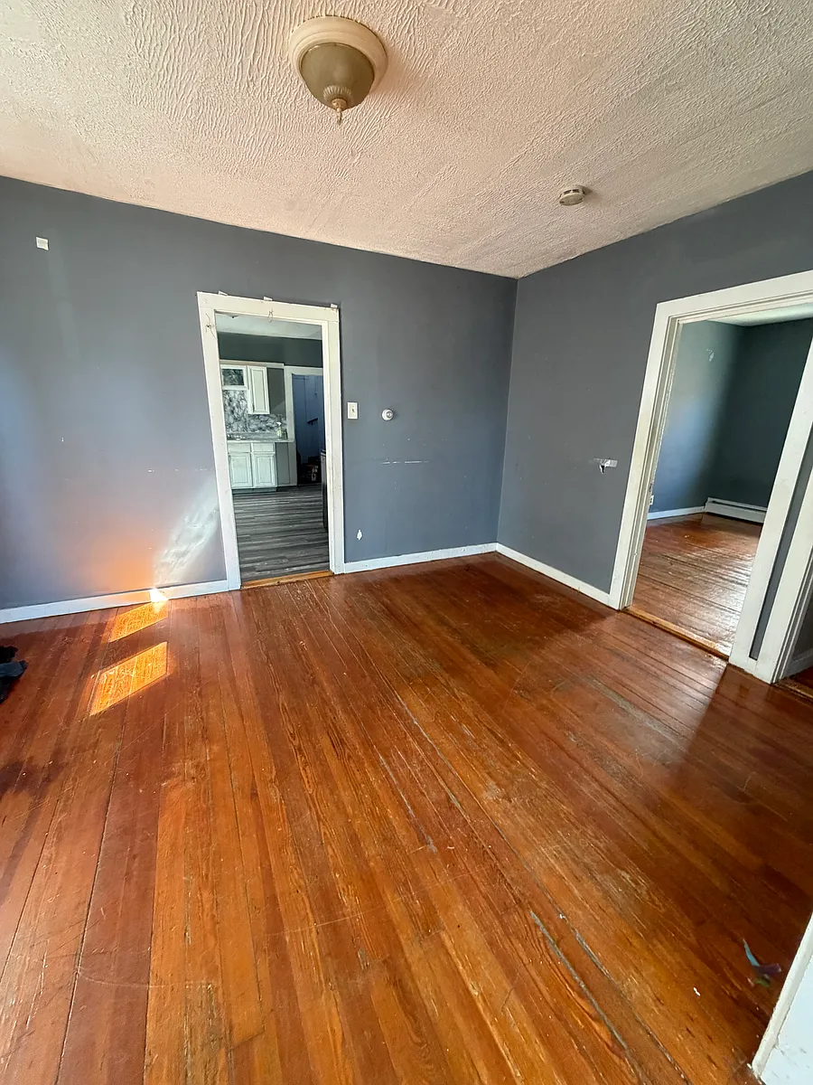Building Photo - 773 S 1st St #2