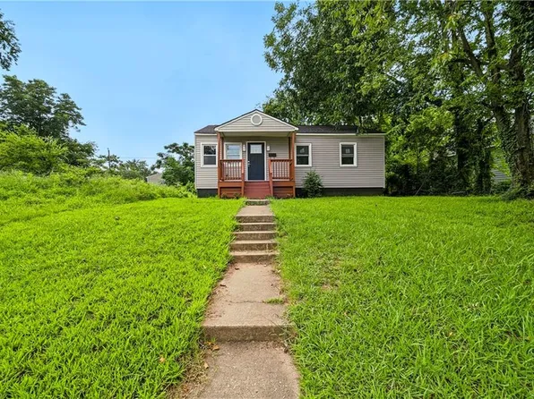 123 Ash Ave, Newport News, VA 23607