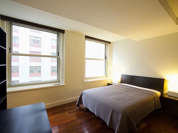 5th image of 88 Greenwich St APT 1016