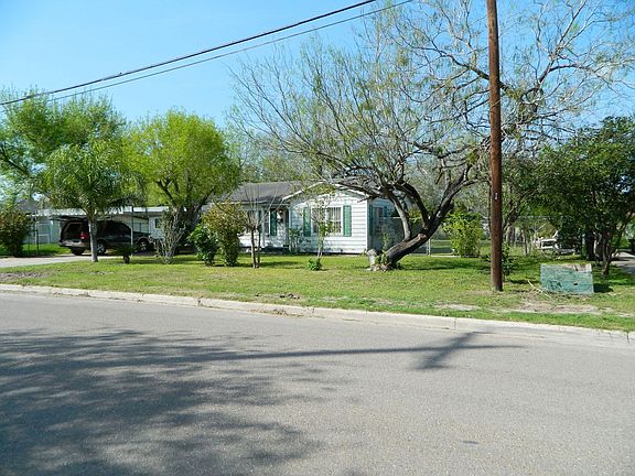 3rd image of 707 E 10th St