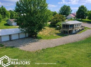 6043 N Lakeshore Dr, Brooklyn, IA 52211