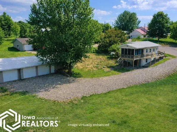 6043 N Lakeshore Dr, Brooklyn, IA 52211