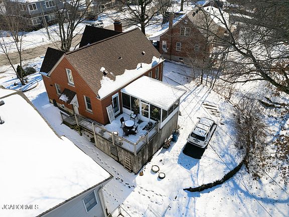 5th image of 1721 Hayselton Dr