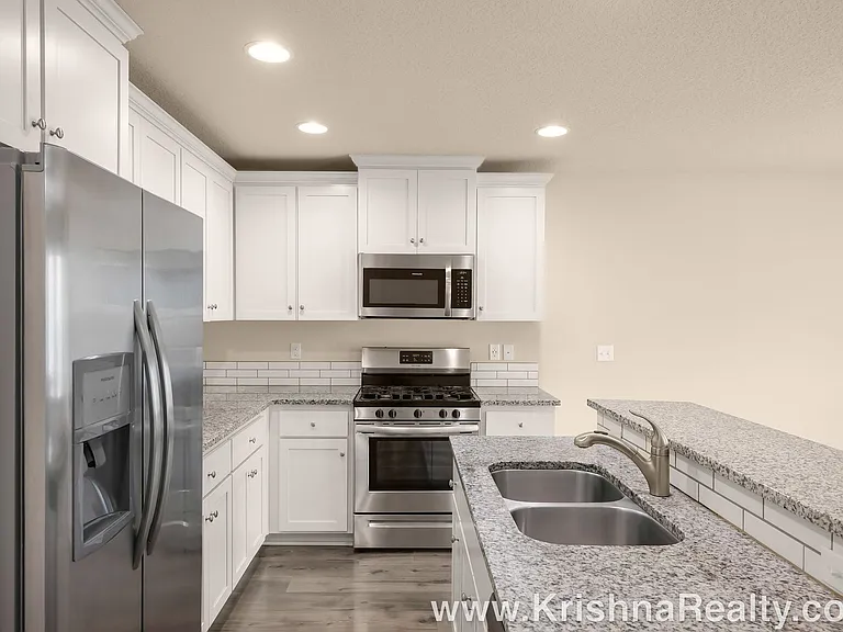 7443 NW 164th Ave — Photo 5