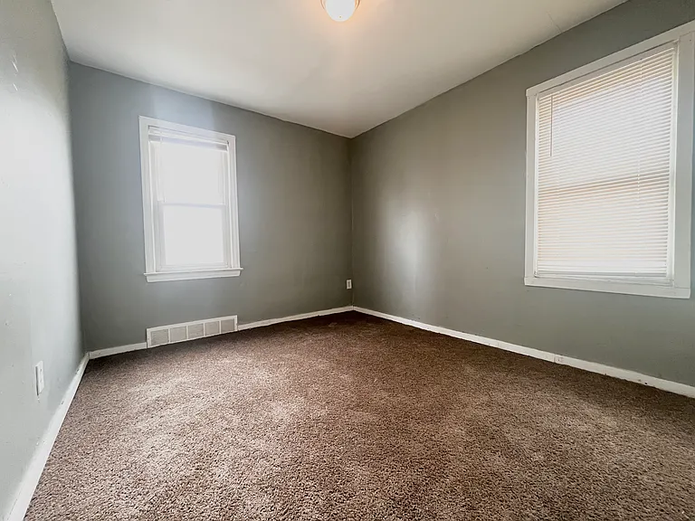 19471 Concord St — Photo 11