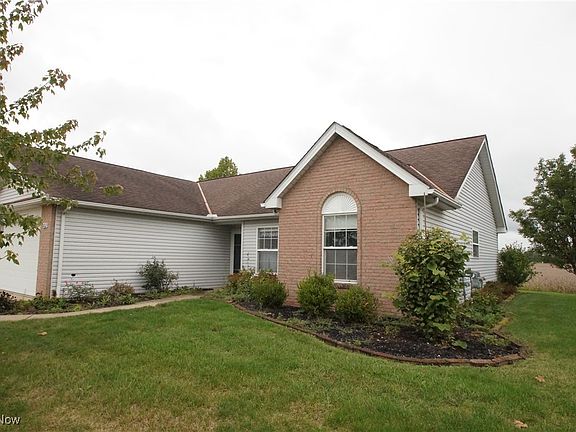2nd image of 102 Reserve Cir