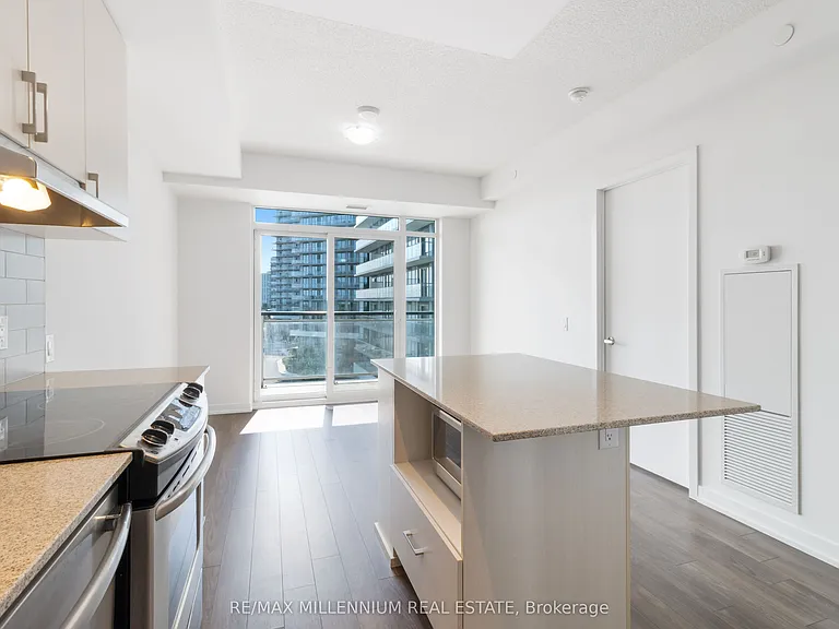 2560 Eglinton Ave W #609 — Photo 18
