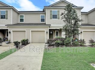 330 Annies Pl, Jacksonville, FL 32218