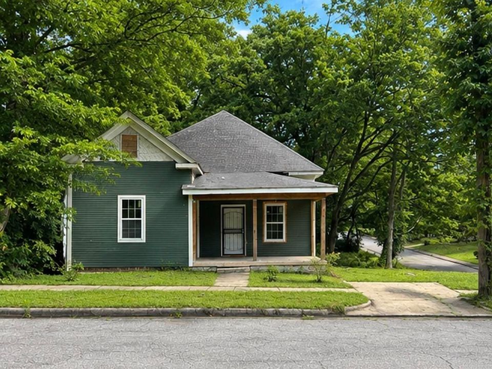1st image of 520 E Charles Bussey Ave