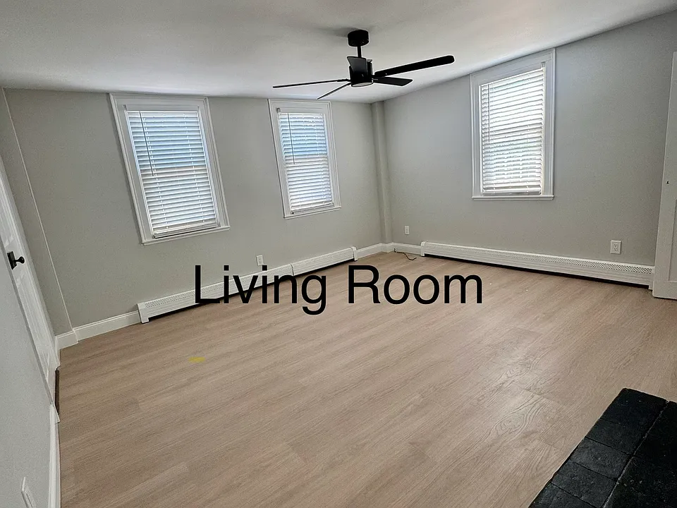 198 Main St #4