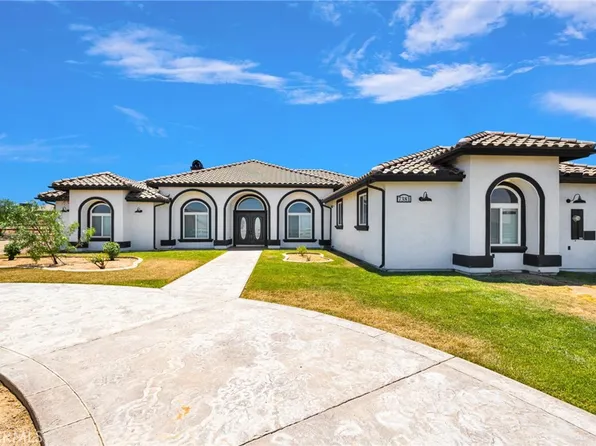 7381 Cygnet Rd, Phelan, CA 92371