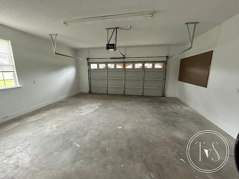 1825 Lawnwoods Dr — Photo 11