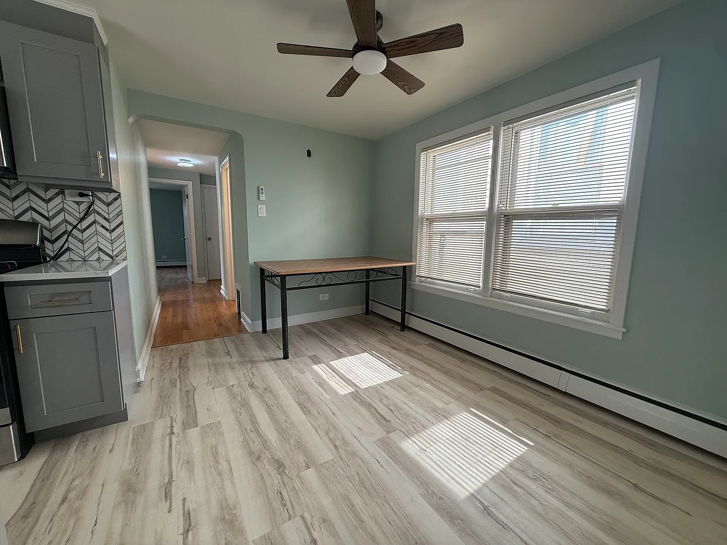 2 bed, 1000 sqft, $1,500 — Photo 4