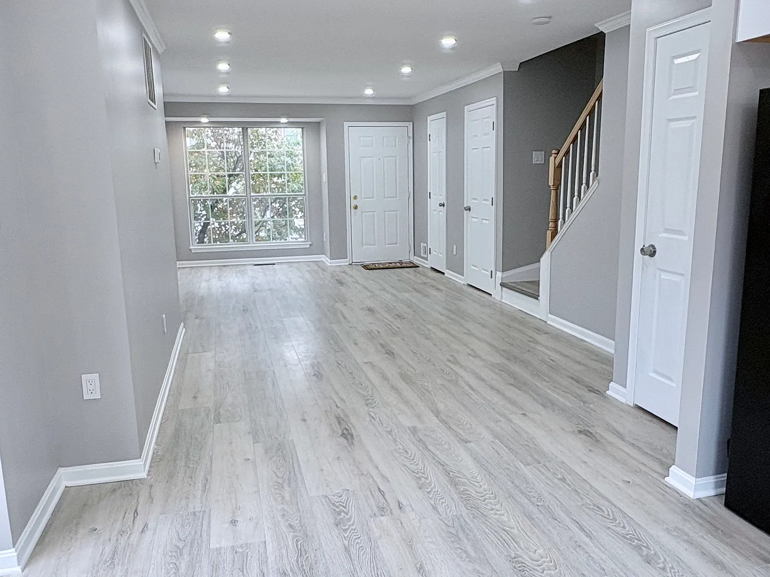 3 bed, 2.5 bath, 1628 sqft, $2,700 — Photo 2