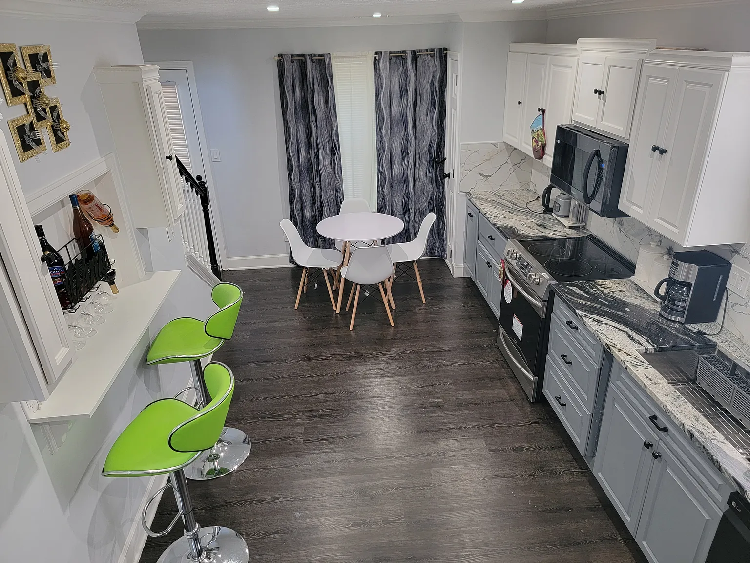 3 bed, 2.5 bath, 2095 sqft, $2,520 — Photo 4
