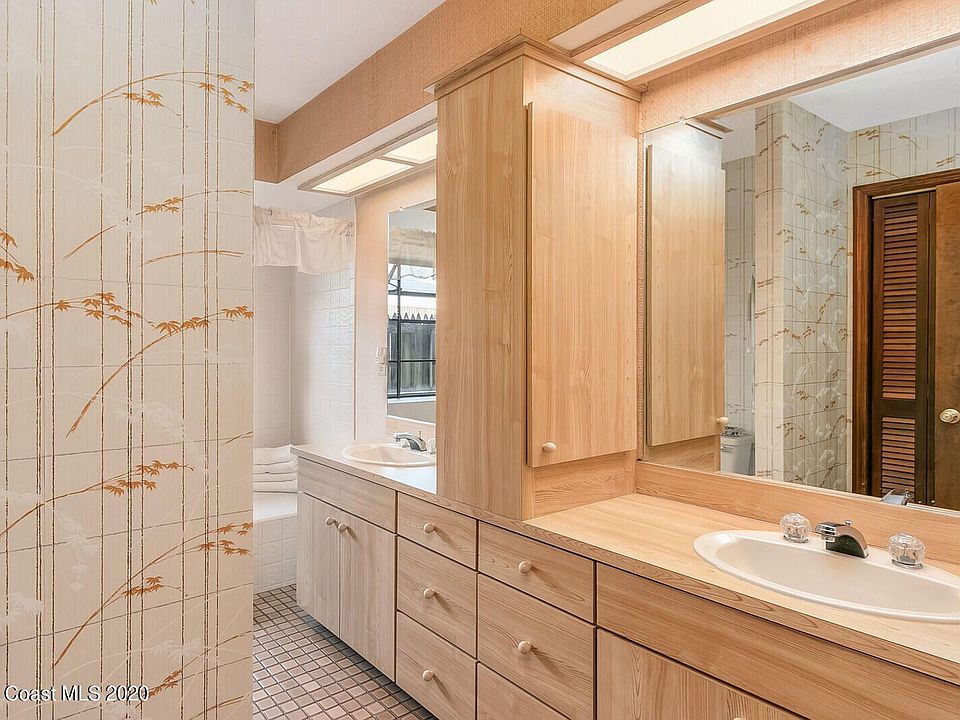 1st image of 462 Saint Lucia Ct