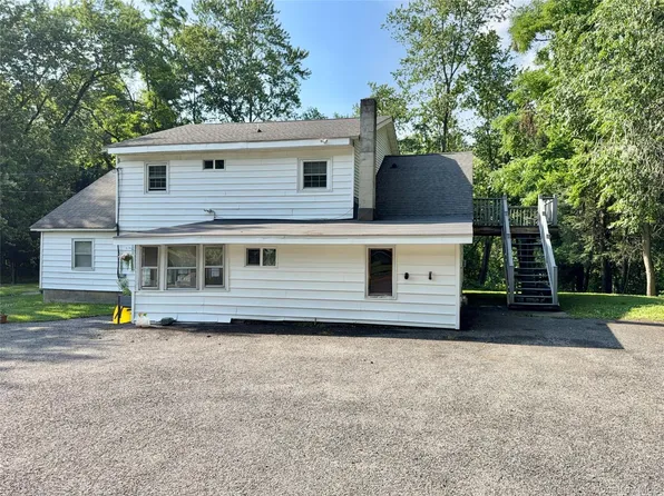 12 Lake Dr, Hopewell Junction, NY 12533